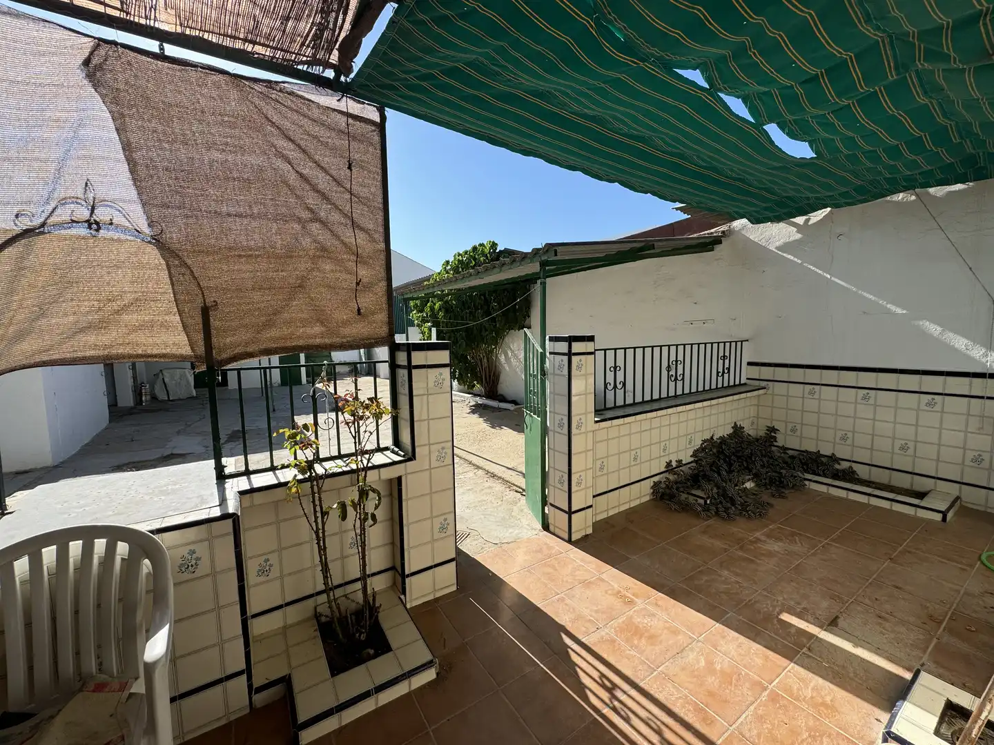 Vista exterior de Casa o chalet en venta en Almonte con Jardín privado, Terraza y Amueblado