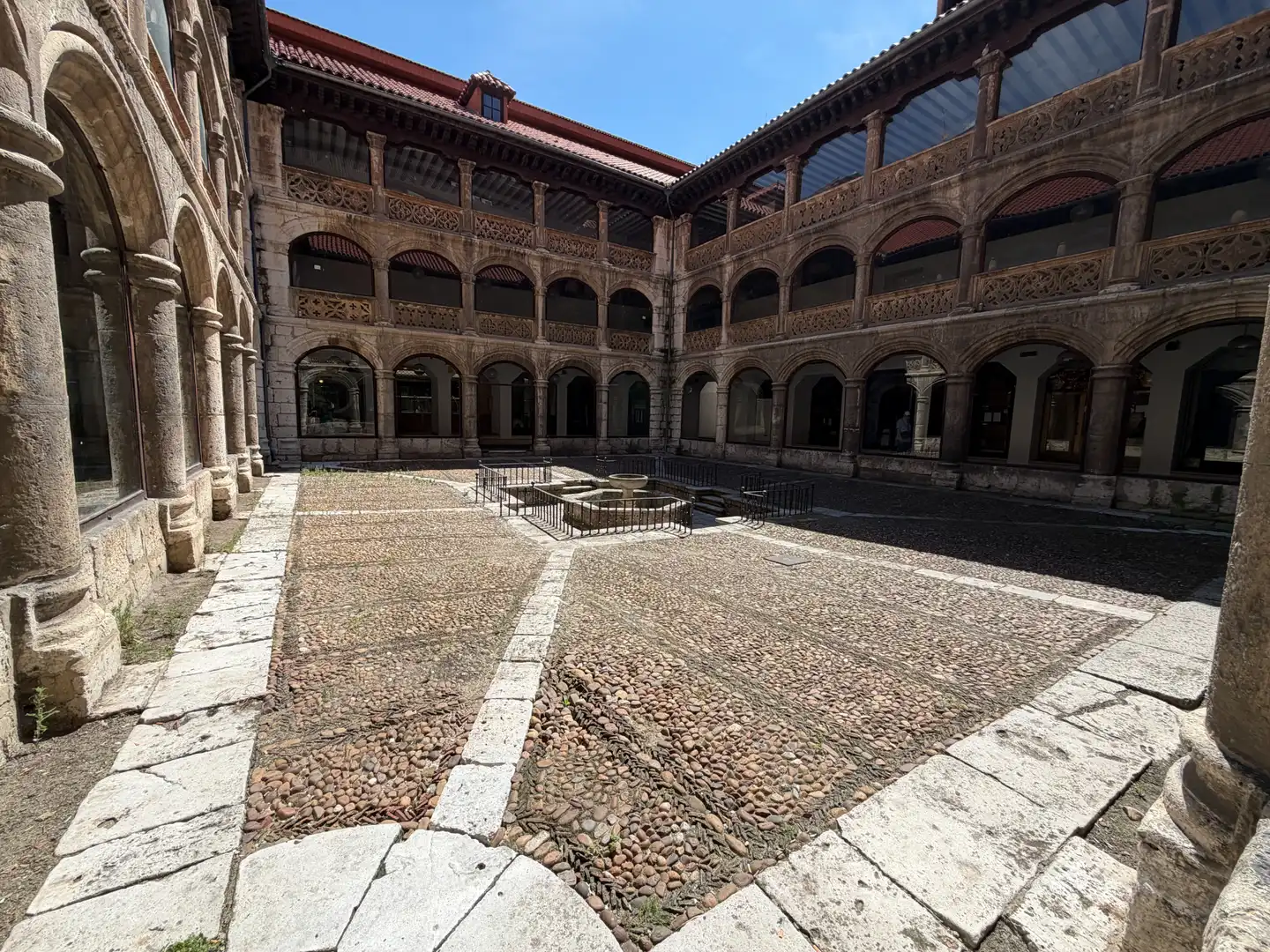 Vista exterior de Pis de lloguer en Valladolid amb Aire condicionat, Calefacció i Forn