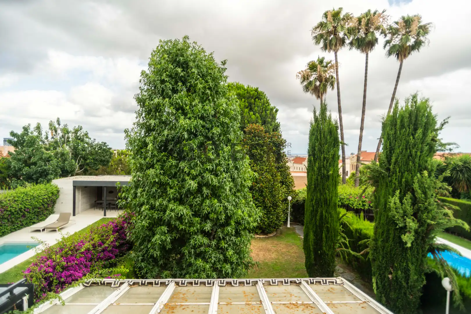 Jardí de Casa o xalet en venda en Barcelona amb Aire condicionat, Calefacció i Jardí privat
