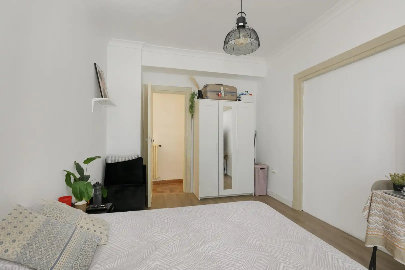 Bedroom of Apartments for sale in Granada