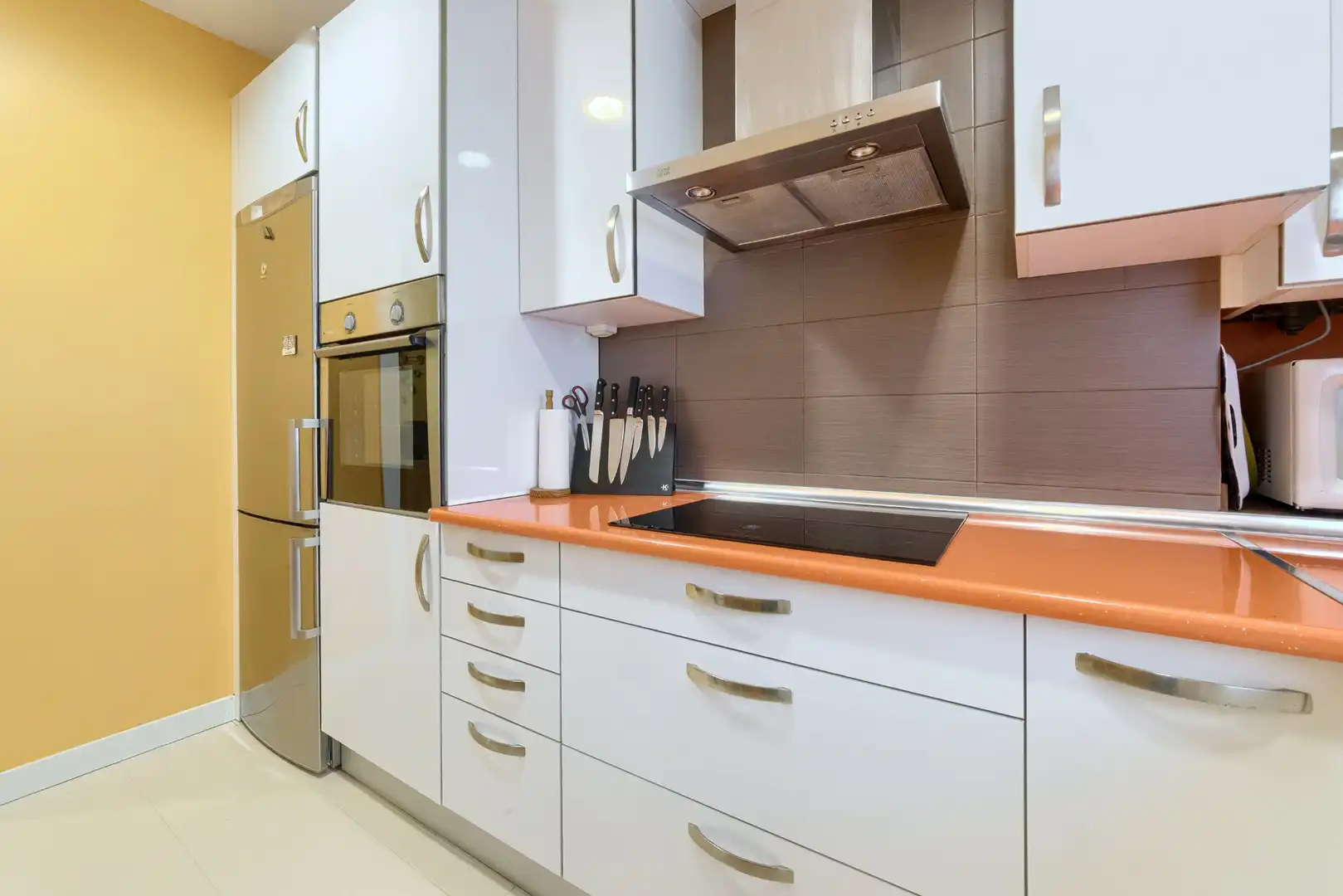 Cocina de Piso de alquiler en Bilbao  con Calefacción, Amueblado y Horno