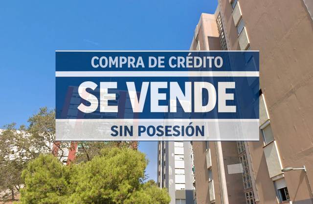 Piso en Venta en Carrer de les Agudes en Ciutat Meridiana