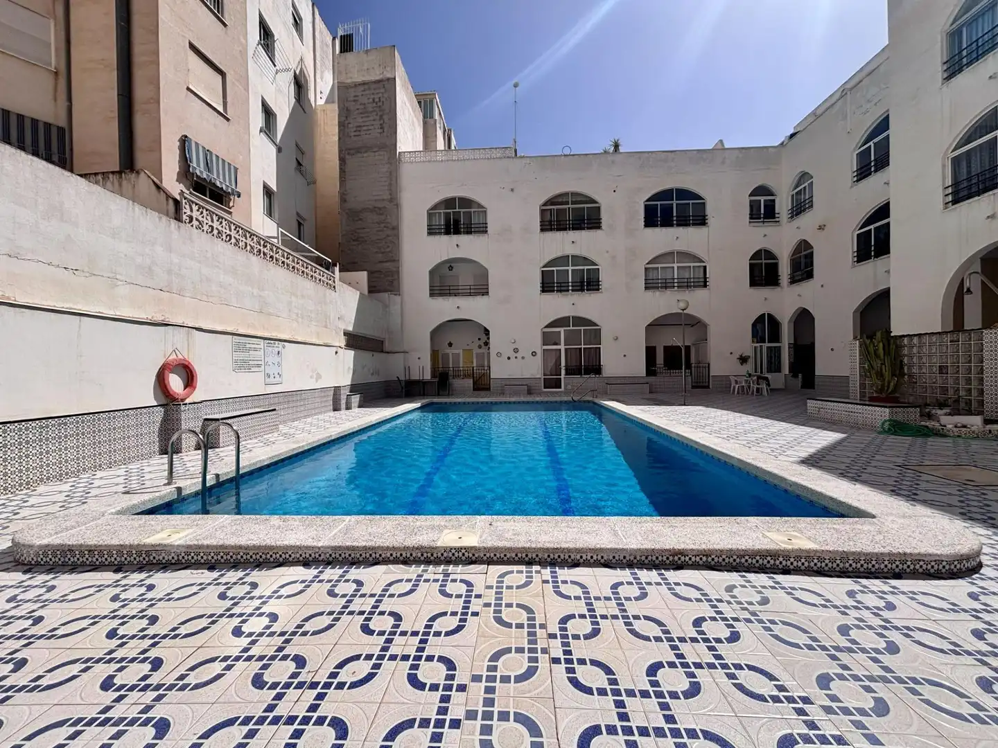Piscina de Planta baixa en venda en Torrevieja amb Aire condicionat, Alarma i Piscina comunitària
