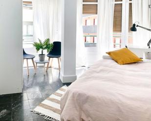 Bedroom of Apartment to share in  Valencia Capital