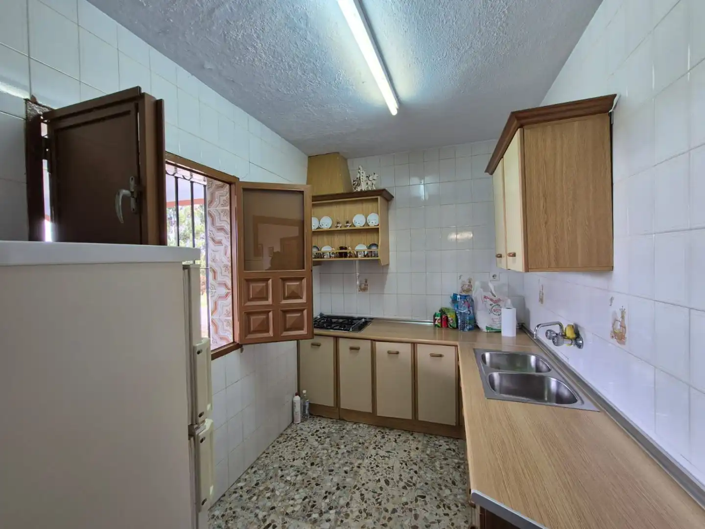 Cuina de Finca rústica en venda en Guaro amb Calefacció, Terrassa i Traster