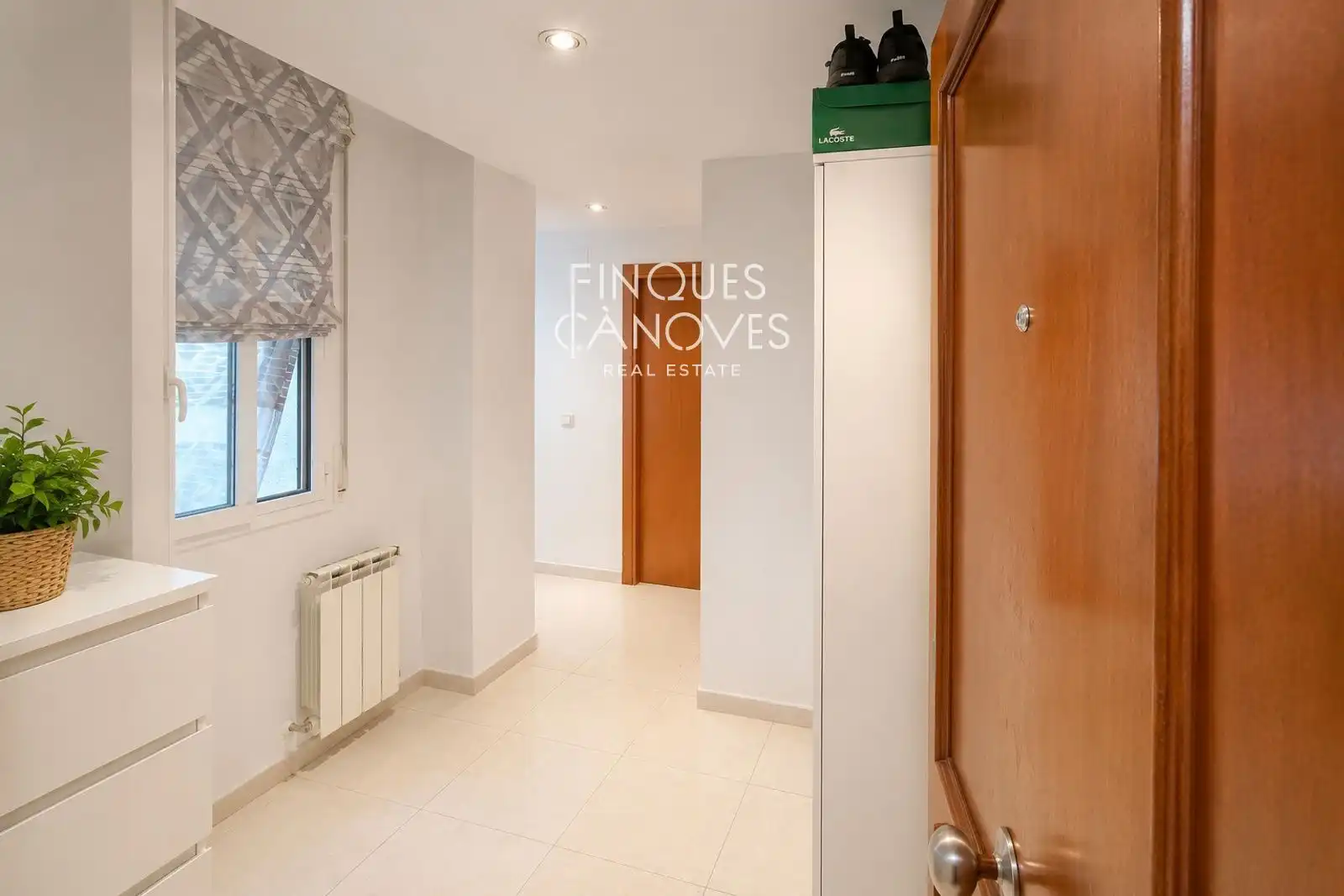 Piso en venta en Girona con Calefacción y Terraza