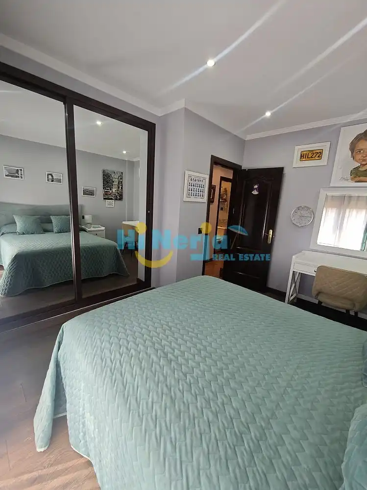 Habitación de Casa o chalet en venta en Torrox con Aire acondicionado, Calefacción y Terraza