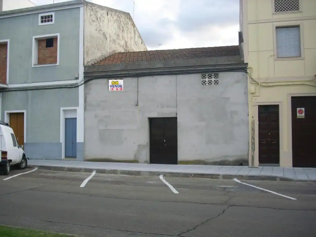 Casa con jardín en venta en Don Benito