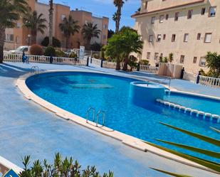 Piscina de Apartament en venda en Torrevieja amb Terrassa, Moblat i Piscina comunitària