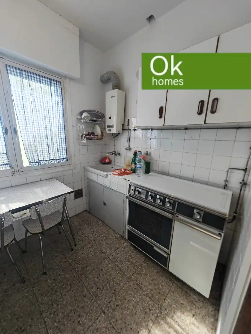 Cuina de Pis en venda en Guitiriz amb Parquet, Terrassa i Moblat