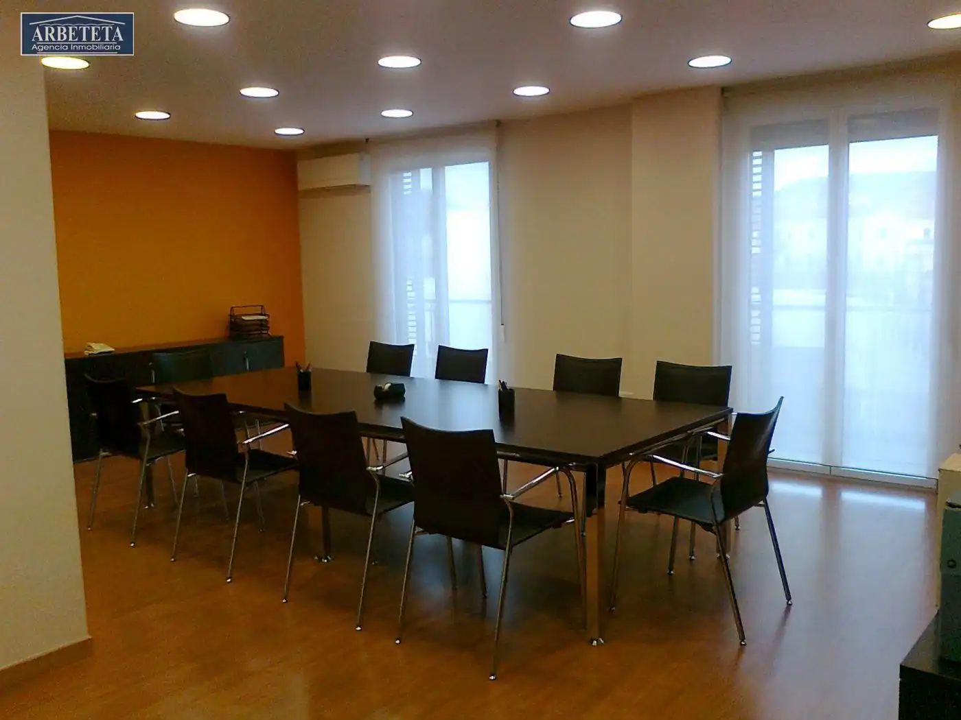 Office for sale in Guadalajara  with Air Conditioner, Heating and Storage room
