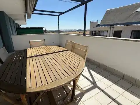 Terrasse von Dachboden zur Miete in Zaratán mit Schwimmbad