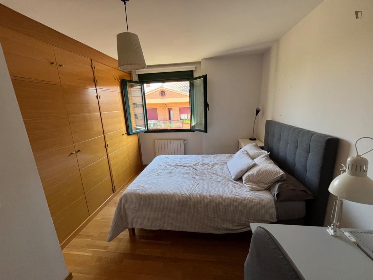 Bedroom of Apartment to share in Boadilla del Monte  with Heating, Furnished and Oven