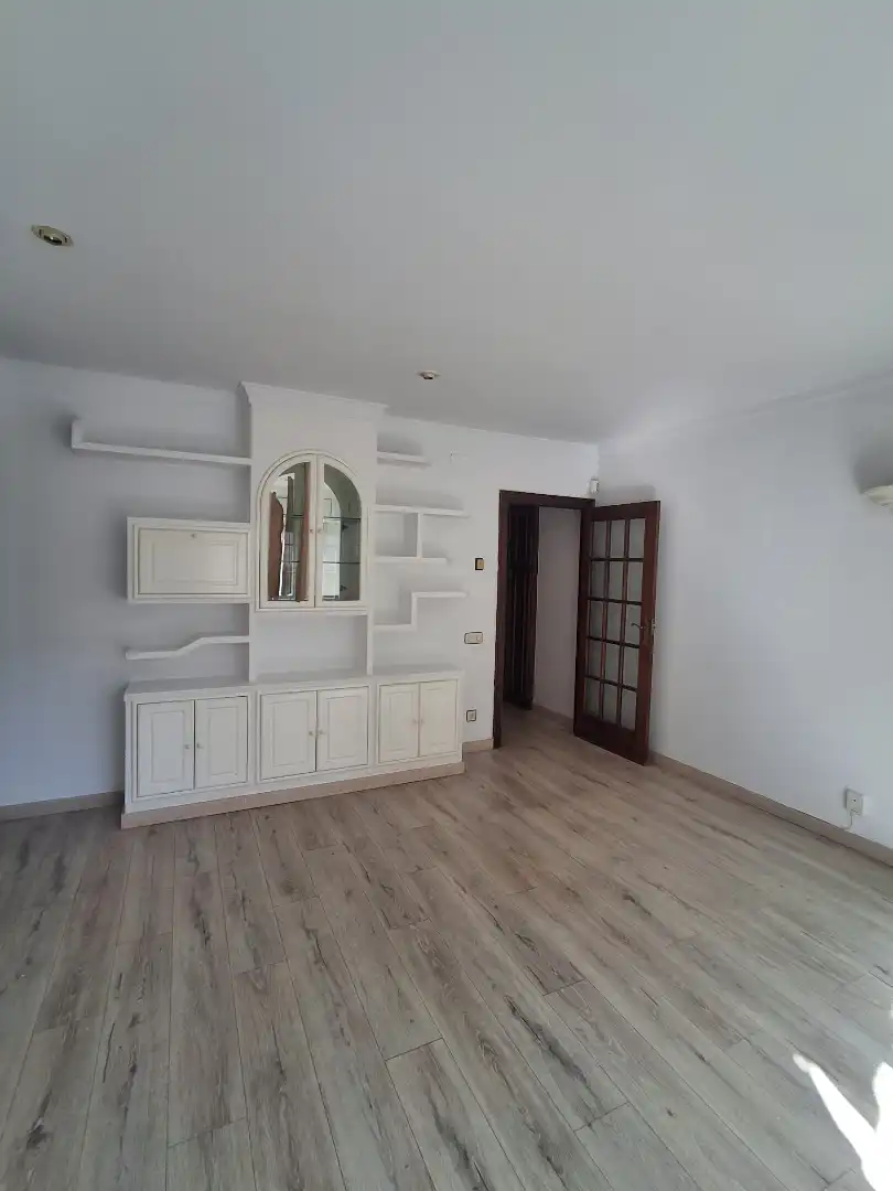Sala d'estar de Pis en venda en Sitges amb Aire condicionat, Calefacció i Parquet