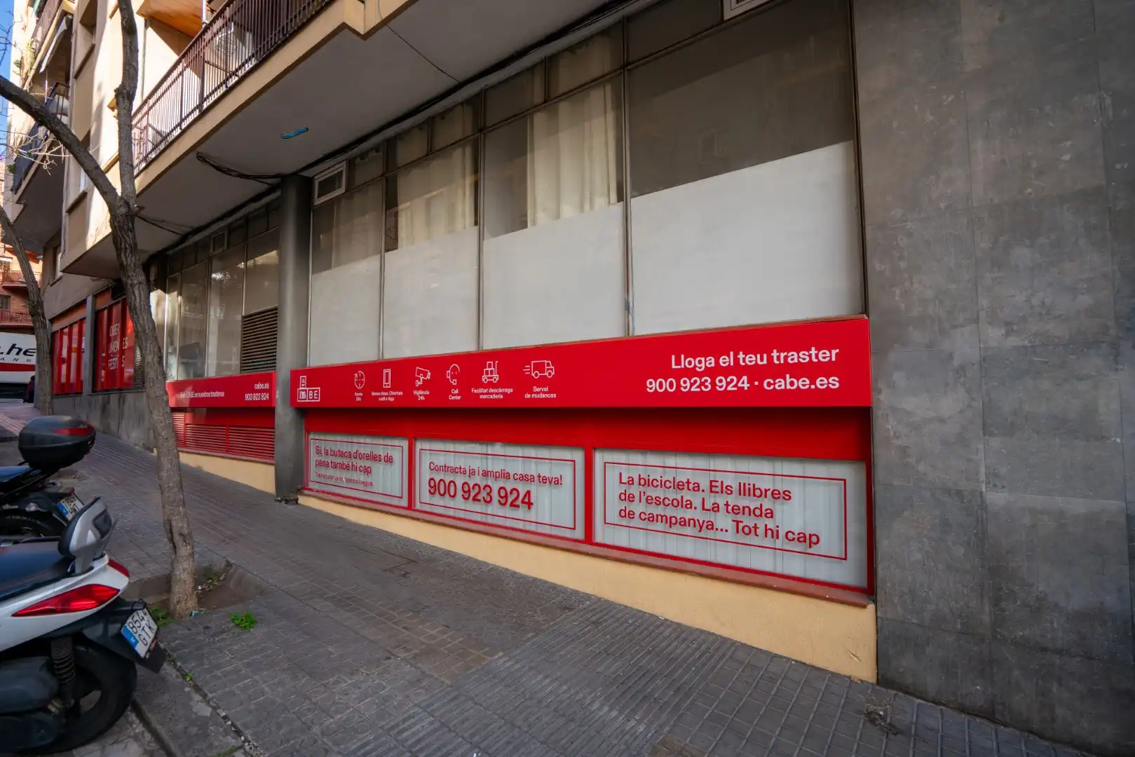Exterior view of Storage room for rent in Barcelona  with Alarm
