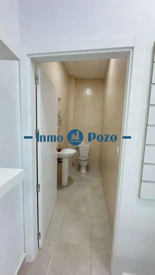 Badezimmer von Geschaftsraum zur Miete in Almendralejo