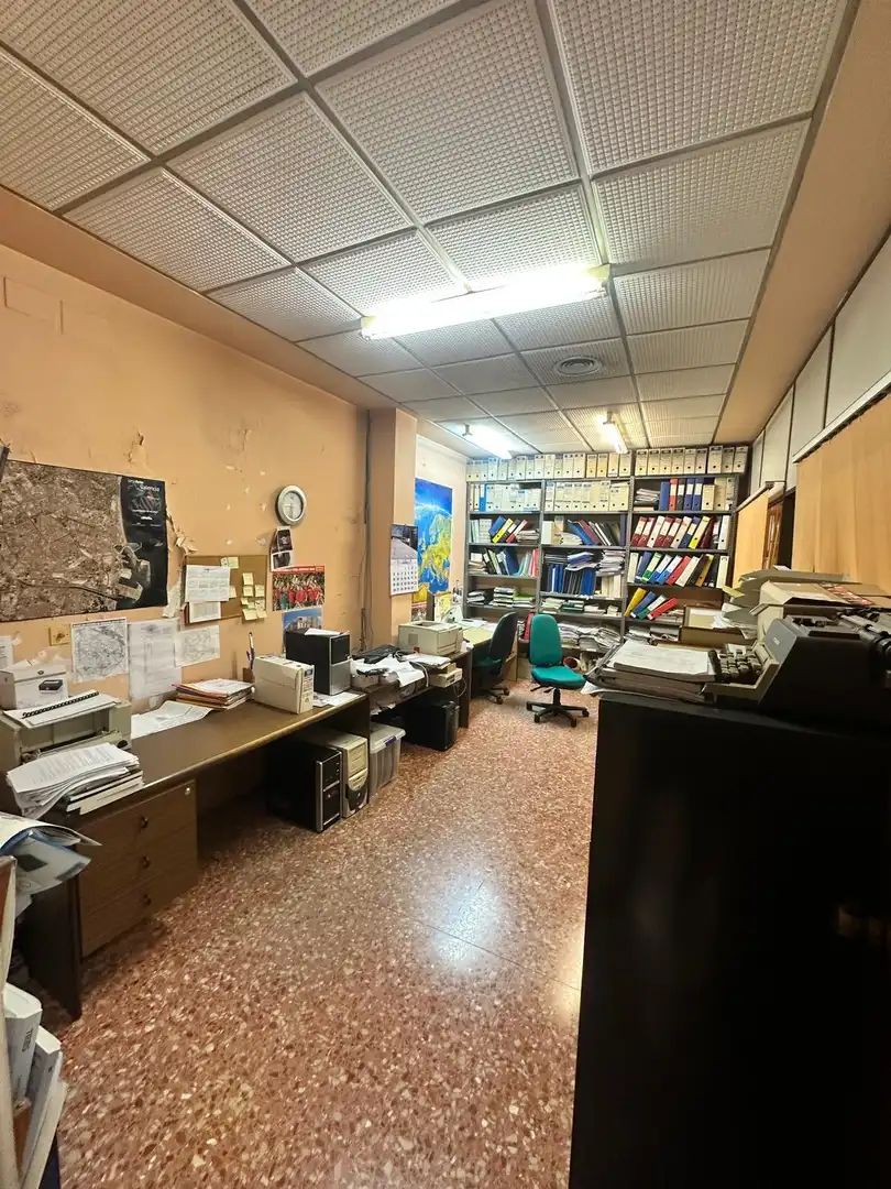 Commercial properties for sale in Torrent  with Air Conditioner and Furnished