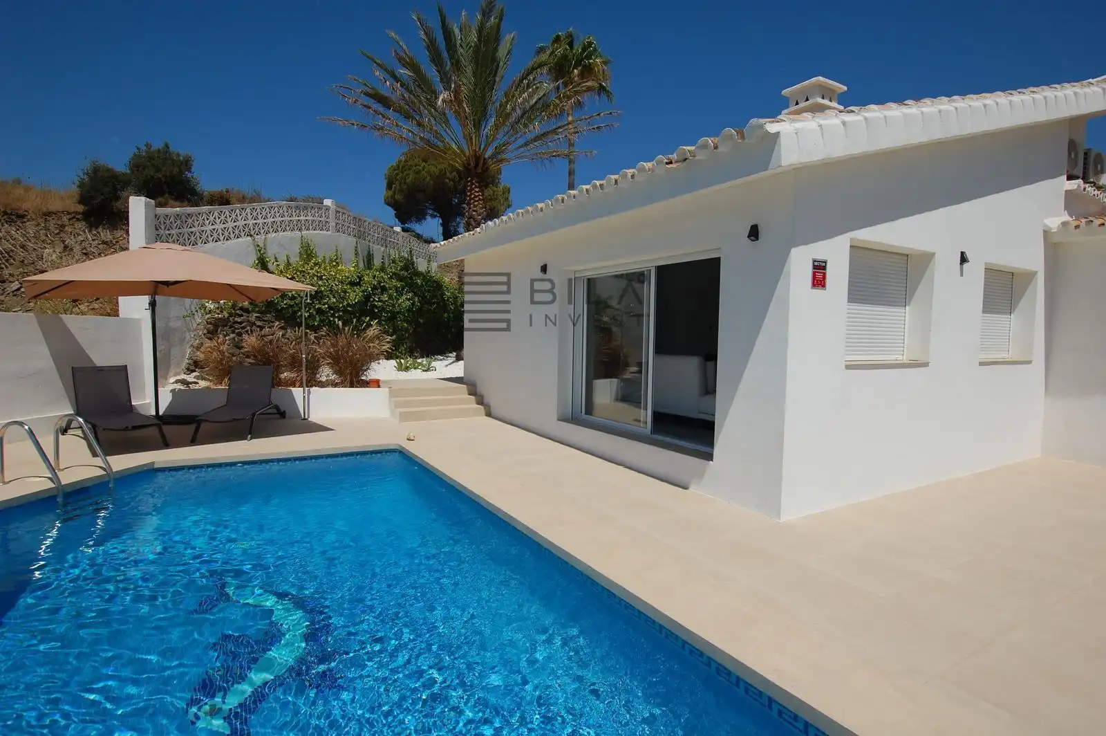 Chalet con piscina en venta en Cerros del Aguila, imagen 3
