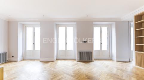 Foto 2 de Apartamento en venta en Hortaleza, Justicia - Chueca, Madrid