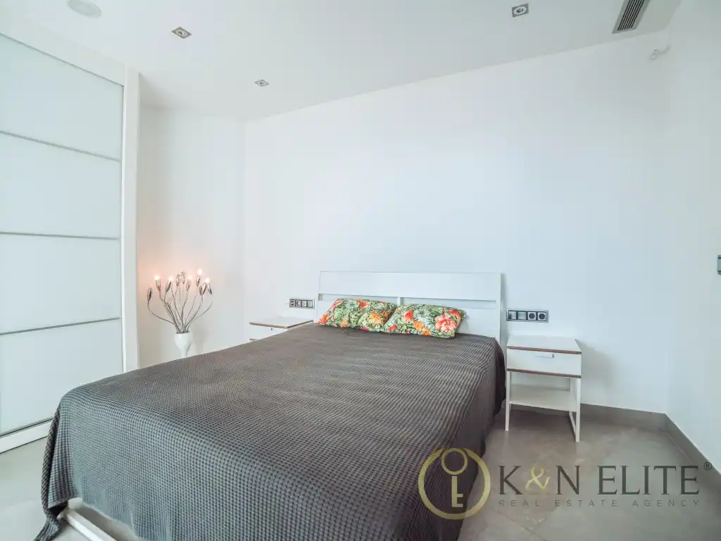 Habitación de Dúplex en venta en Benidorm con Aire acondicionado y Piscina