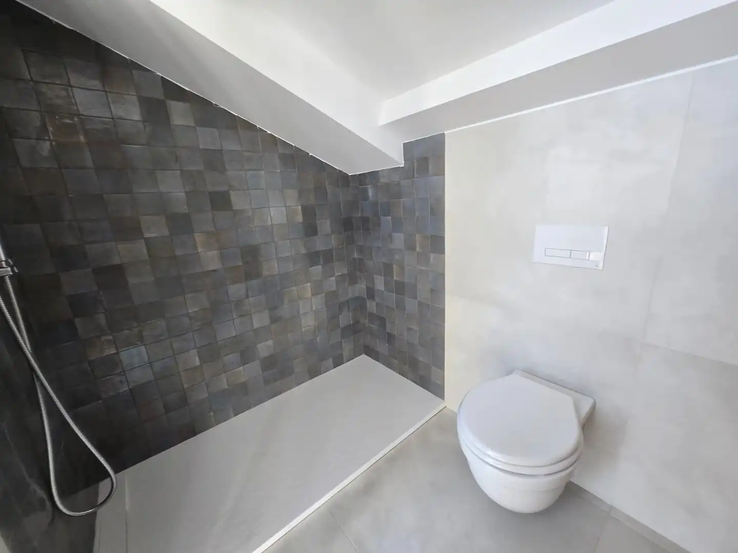 Baño de Ático en venta en Vigo  con Calefacción y Terraza