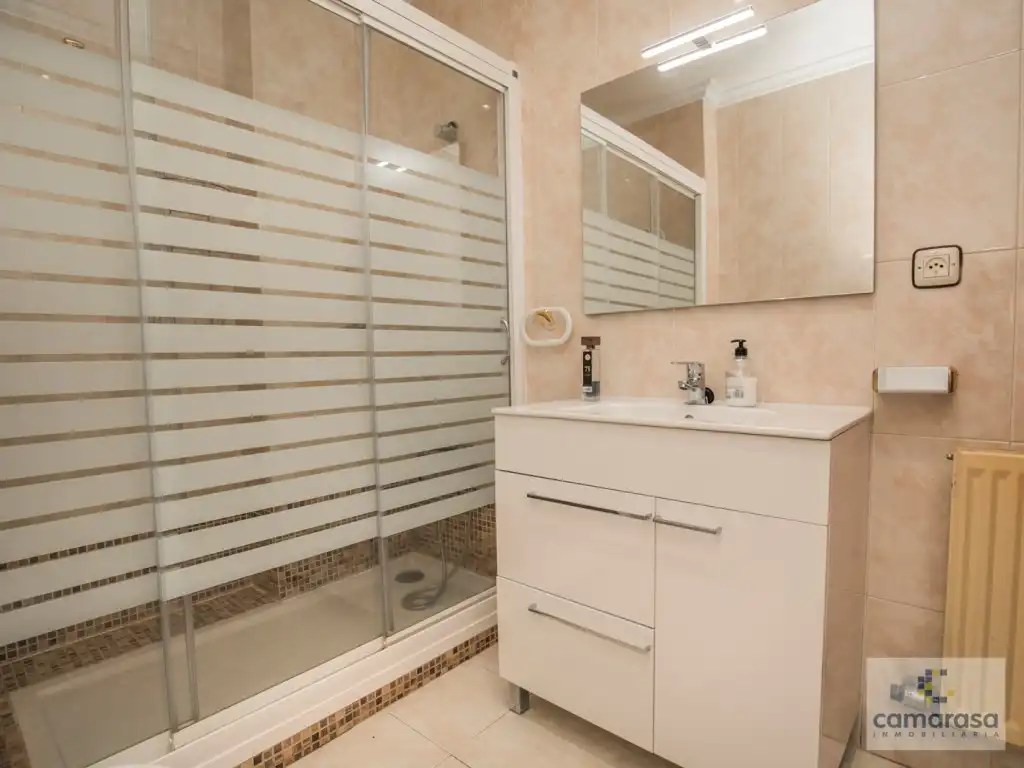 Baño de Piso en venta en Ávila con Calefacción y Terraza