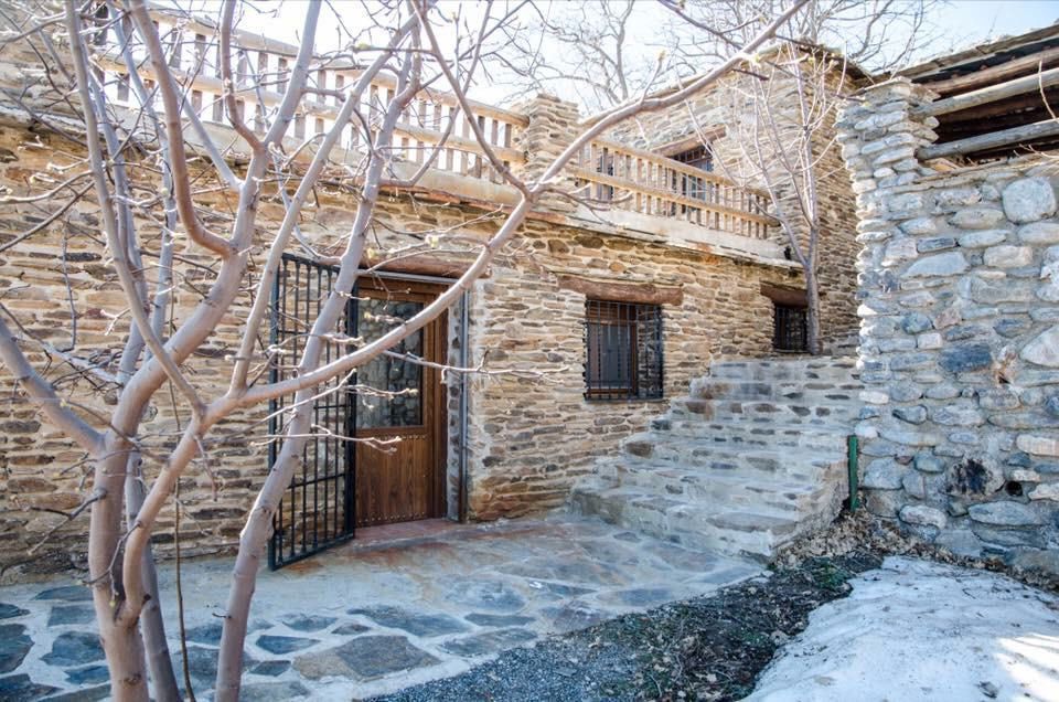 Exterior view of Country house for sale in Cáñar  with Private garden
