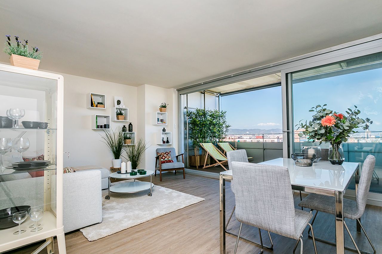 Living room of Apartment for sale in  Barcelona Capital  with Air Conditioner, Heating and Parquet flooring