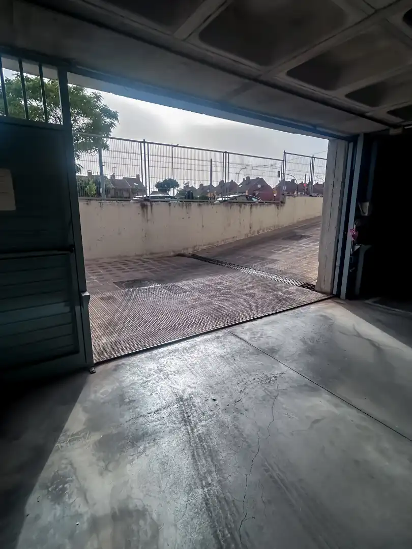 Individual with lift for sale in Calle del Planeta Venus 6, imagen 4