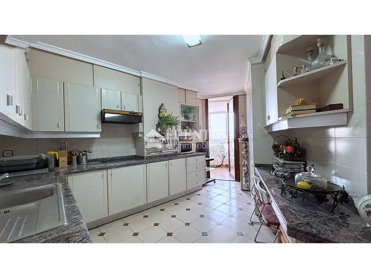 Piso en venta en Avenida Denia, Goteta