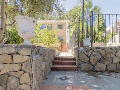 Vista exterior de Casa o xalet en venda en Gilet amb Aire condicionat, Terrassa i Piscina