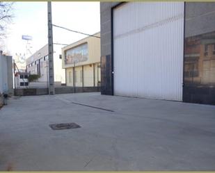 Vista exterior de Nau industrial de lloguer en Cornellà de Llobregat