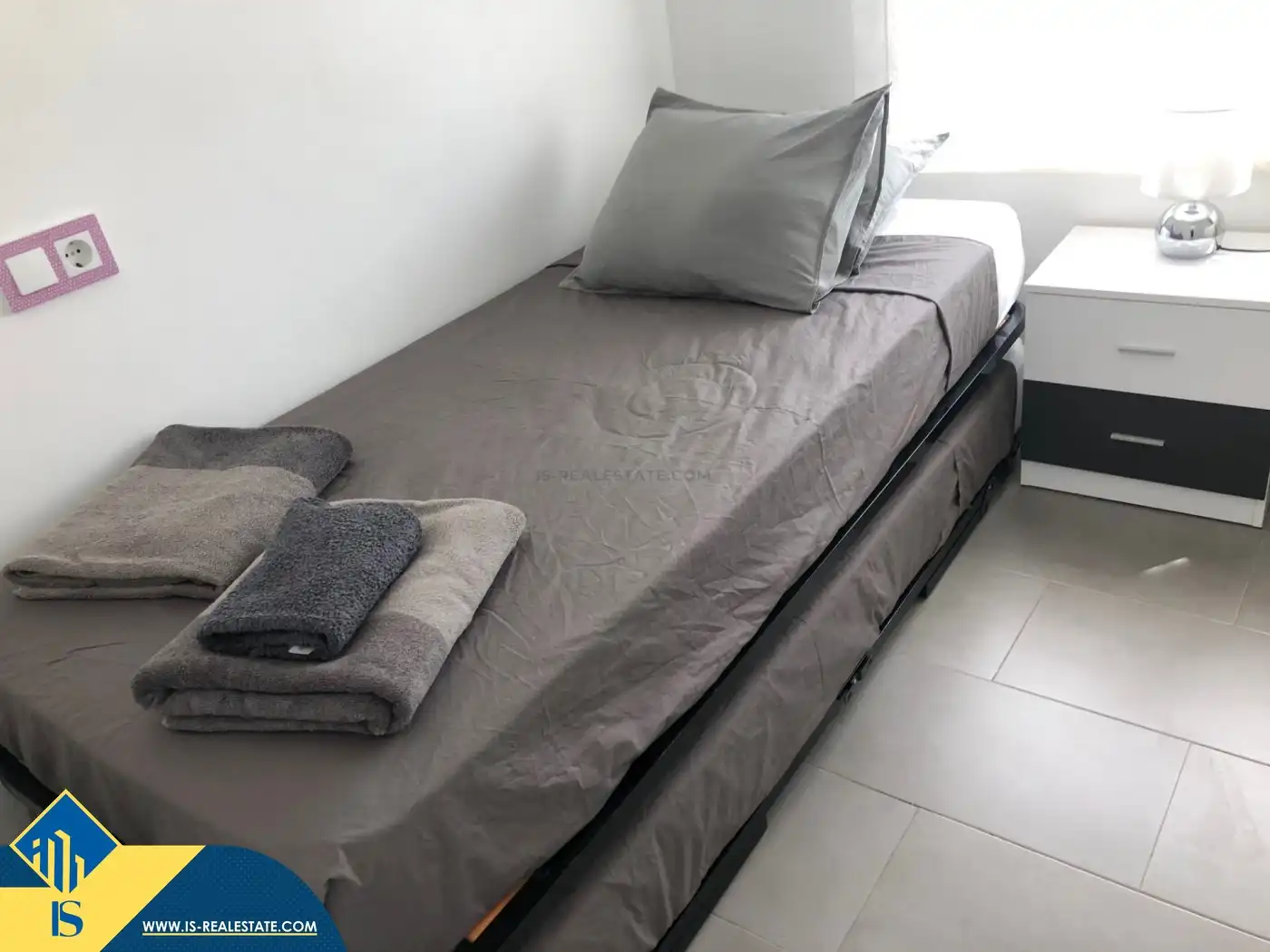 Schlafzimmer von Haus oder Chalet zur Miete in Torrevieja mit Klimaanlage, Terrasse und Schwimmbad