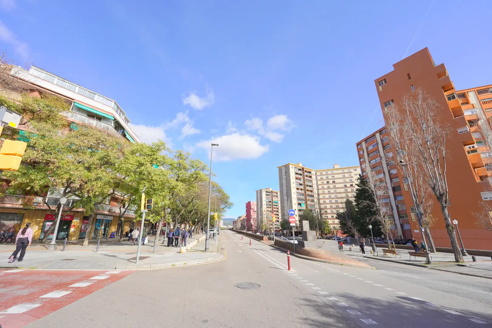 Außenansicht von Wohnung zum Verkauf in Barcelona mit Ofen