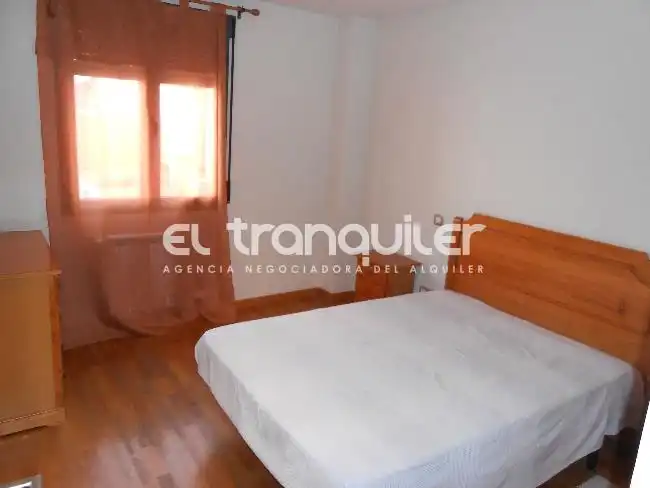 Bedroom of Flat for rent in Madrid  with Parquet flooring, Furnished and Washing machine