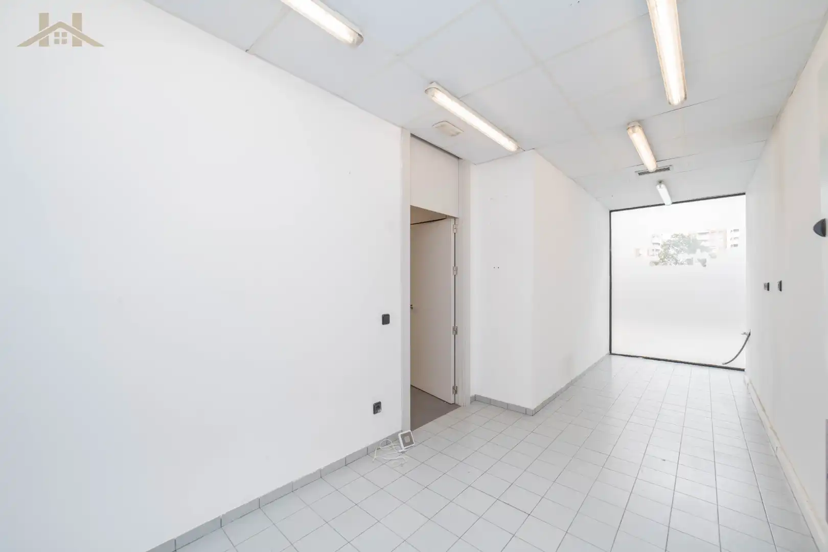 Commercial properties for sale in Alcorcón  with Air Conditioner and Heating