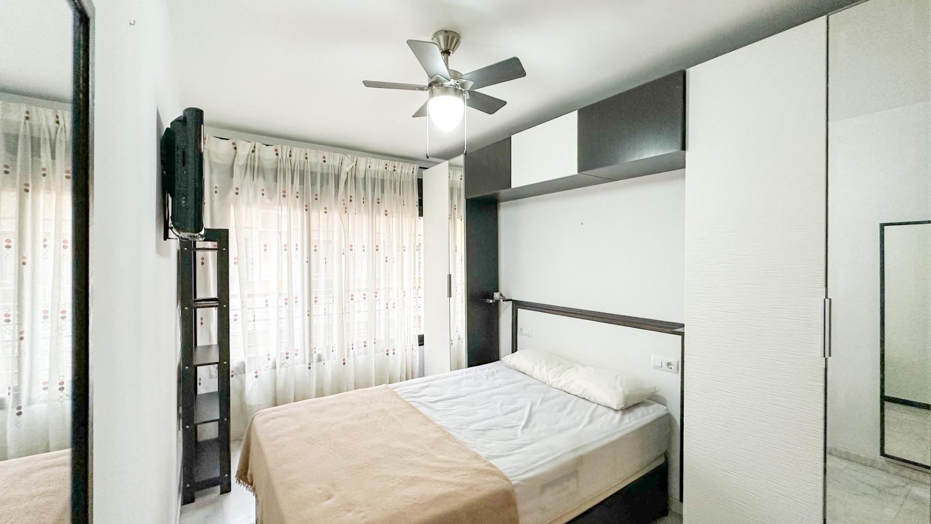 Bedroom of Flat for sale in Málaga Capital  with Air Conditioner, Storage room and Alarm