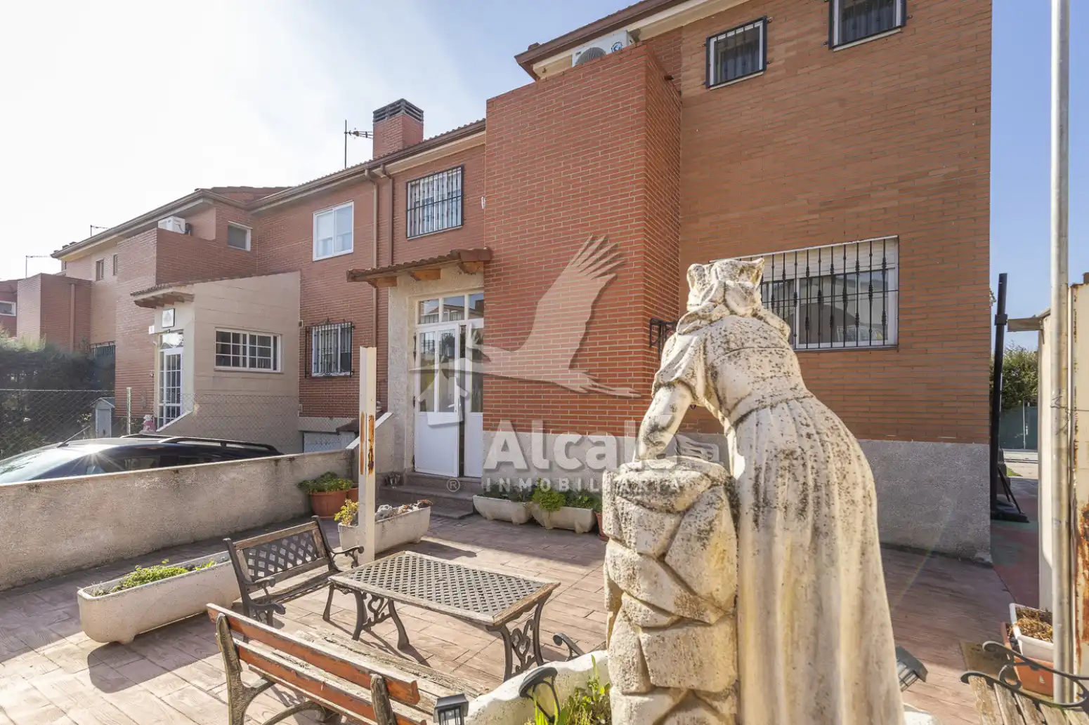 Vista exterior de Casa adosada en venta en Azuqueca de Henares con Aire acondicionado, Calefacción y Piscina