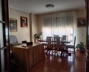 Flat to rent in Maria Auxiliadora - Barriada de Llera