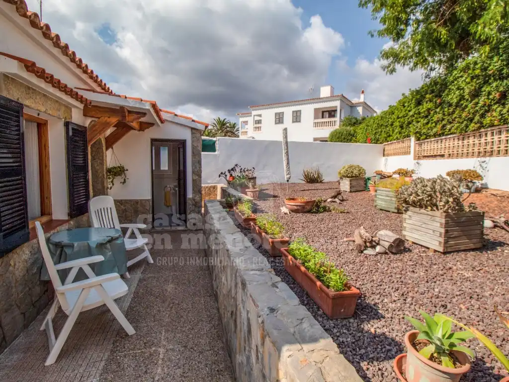 Vista exterior de Casa o xalet en venda en Es Mercadal amb Jardí privat i Piscina