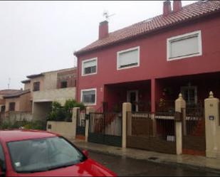 Exterior view of Single-family semi-detached for sale in Illescas