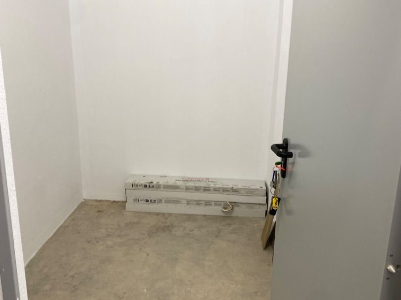 Box room to rent in Figueres