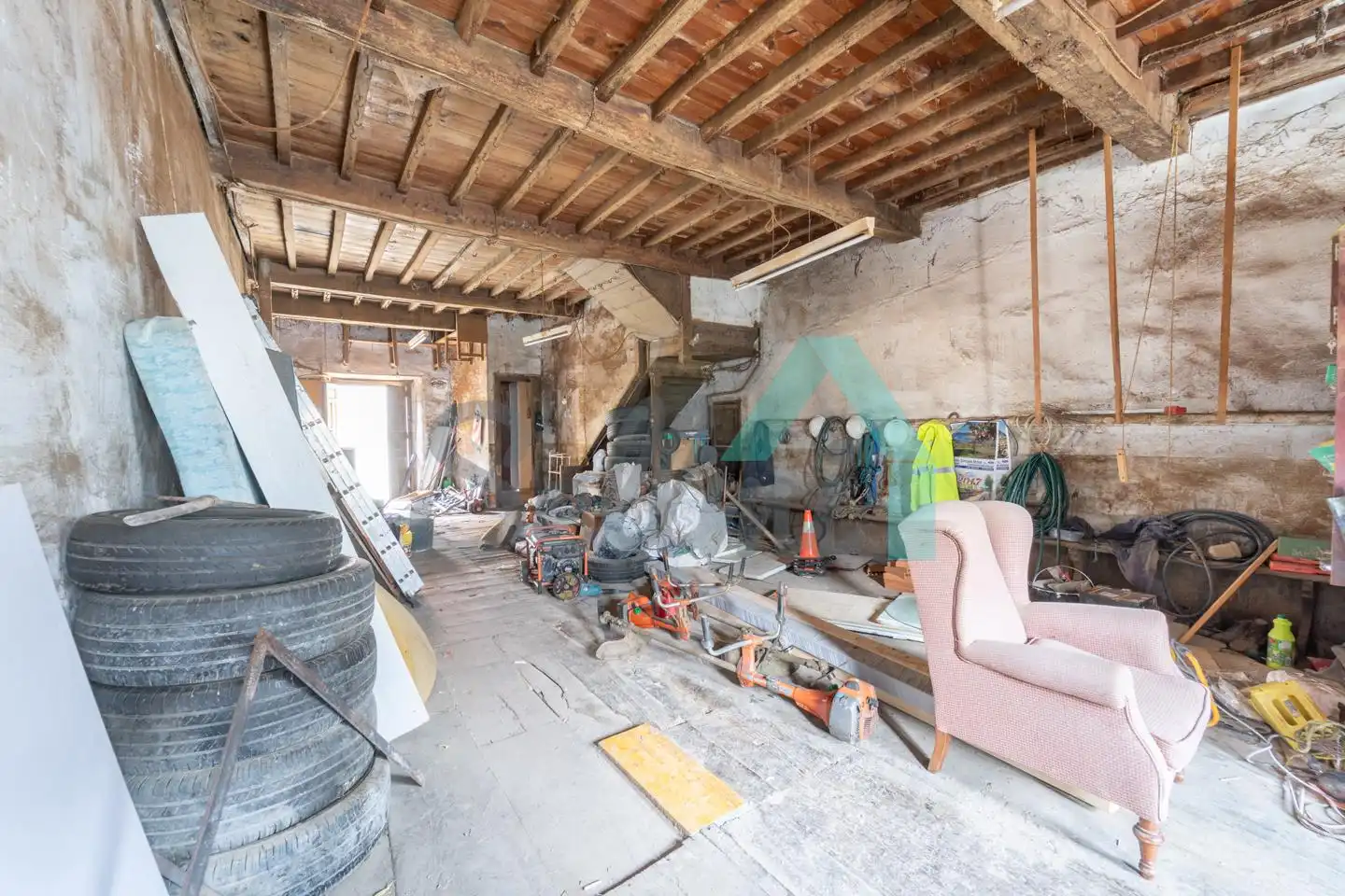 Casa adosada en venta en Quirós con Parquet y Trastero