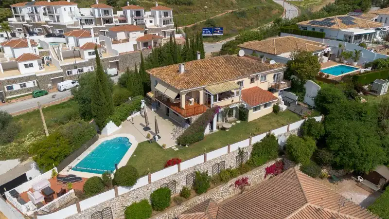 Casa amb piscina en venda a Mijas pueblo