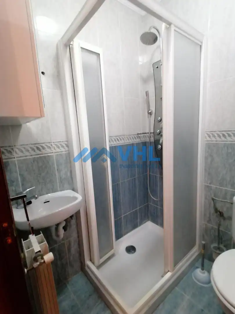 Bathroom of Flat for rent in Castro-Urdiales  with Heating, Terrace and Furnished