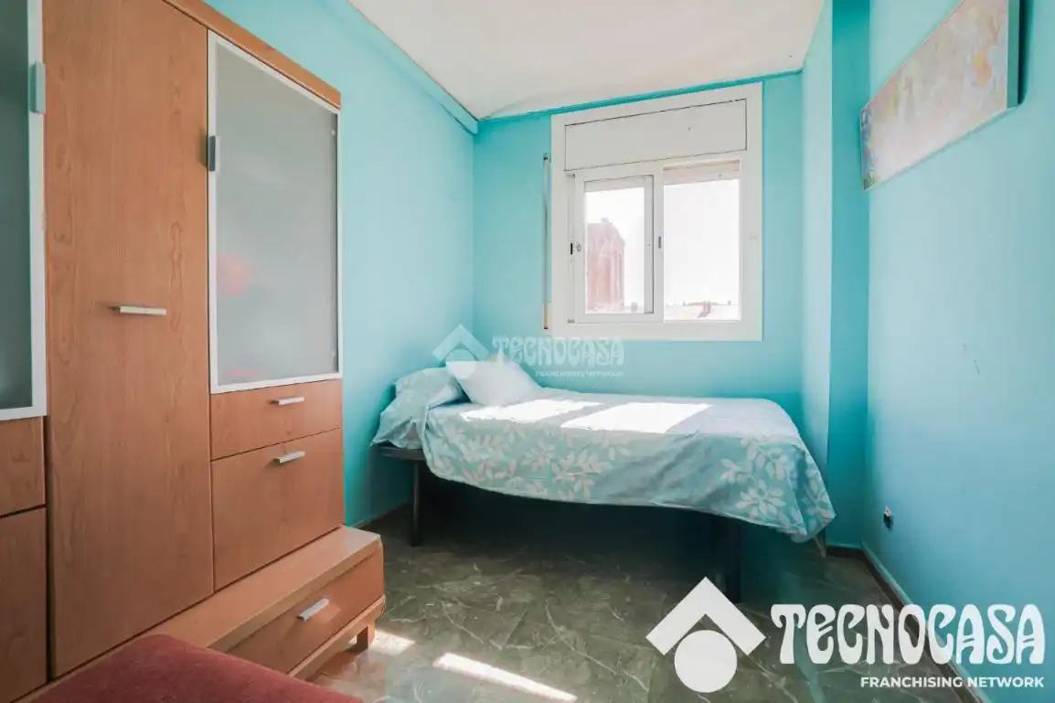 Schlafzimmer von Wohnung zum Verkauf in Barcelona mit Balkon
