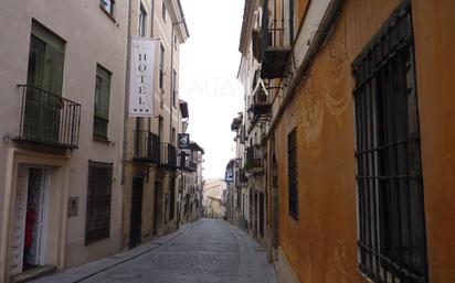 Vista exterior de Pis en venda en Cuenca Capital amb Calefacció