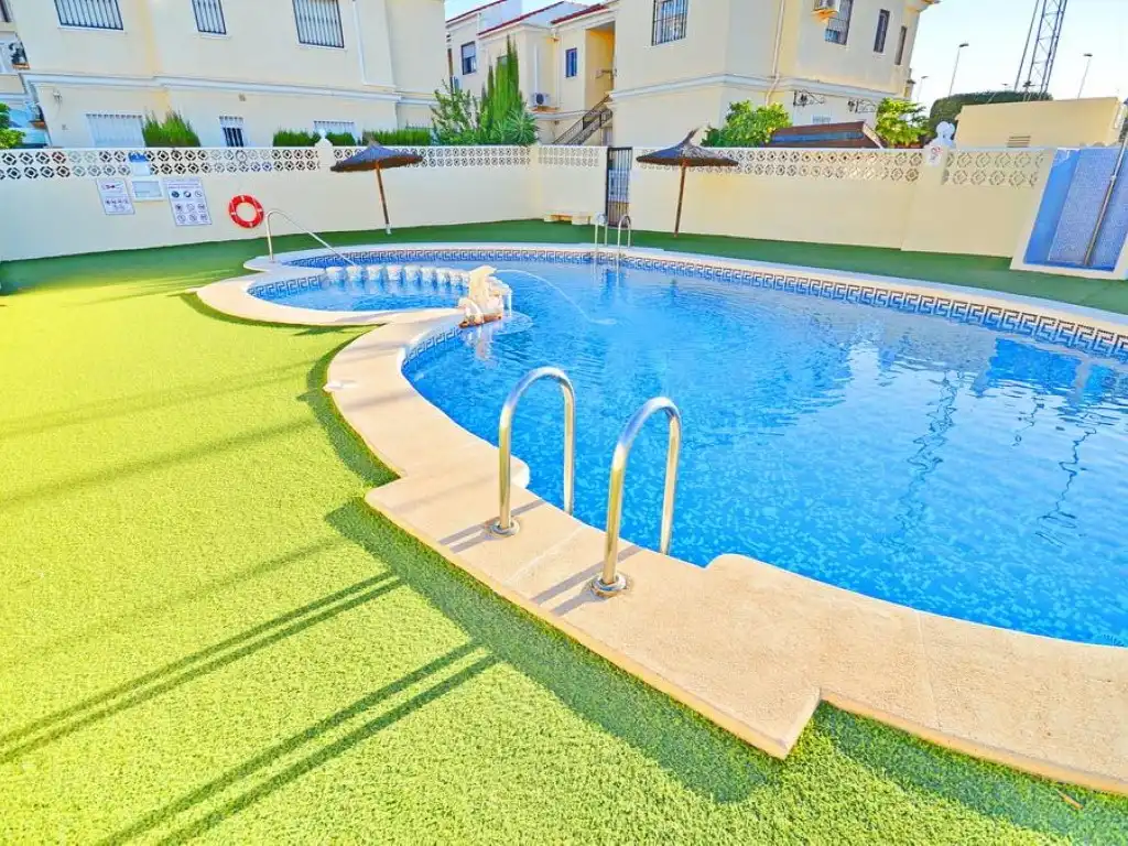 Piscina de Apartament en venda en Nueva Torrevieja - Aguas Nuevas