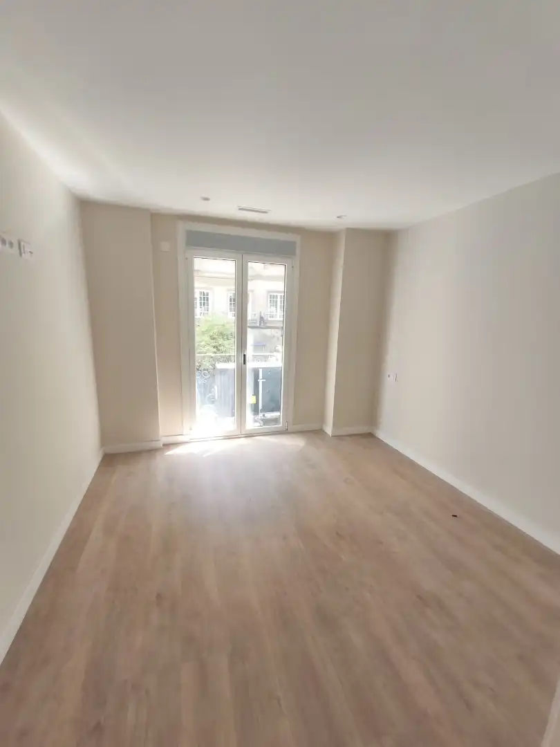 Habitación de Apartamento en venta en Ourense Capital  con Aire acondicionado, Calefacción y Parquet