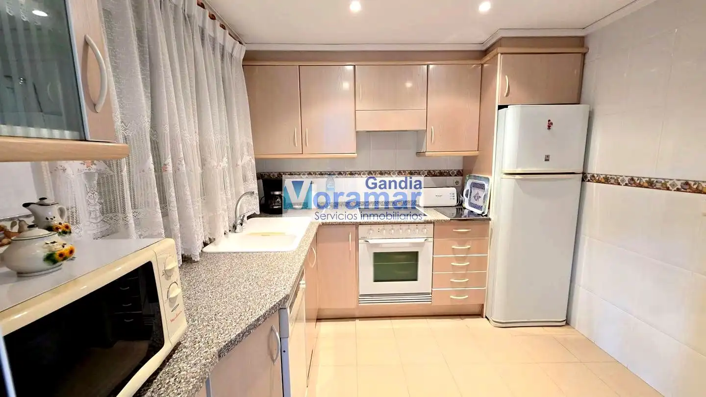 Cocina de Apartamento de alquiler en Gandia con Aire acondicionado, Calefacción y Piscina comunitaria